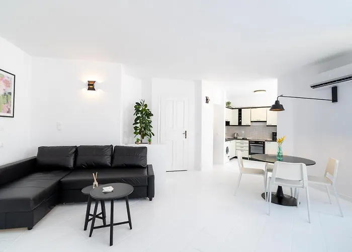 Syntheseas Residence